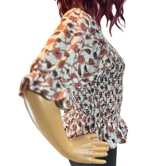 Melloday Smocked Ruffle Hem Print Top size medium - Picture 4 of 7